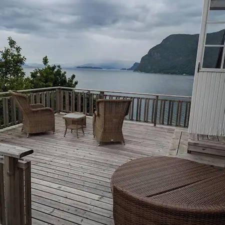 Hardangerfjord View 2 アパート Kvam