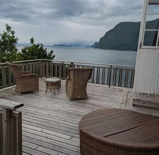 Hardangerfjord View 2 アパート Kvam